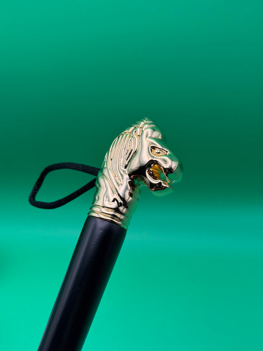 The Lion - Beechwood Shoehorn